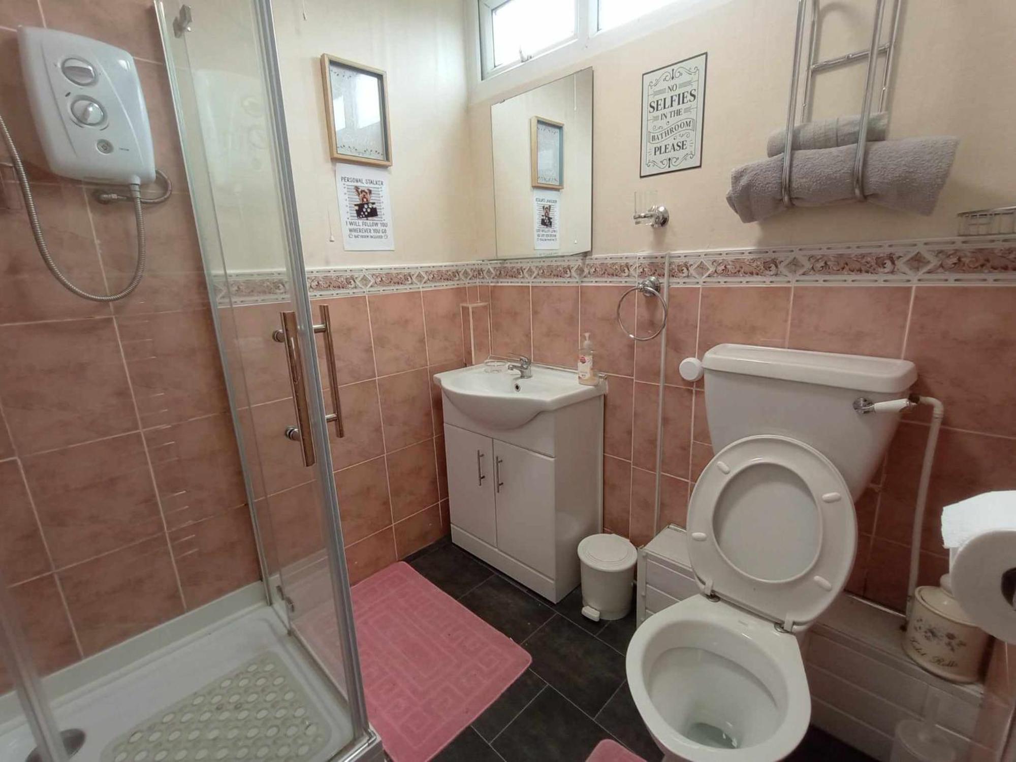 Yeolde Woodern Seashak: Country Views & Pet-friendly Coastal Retreat Bridlington
