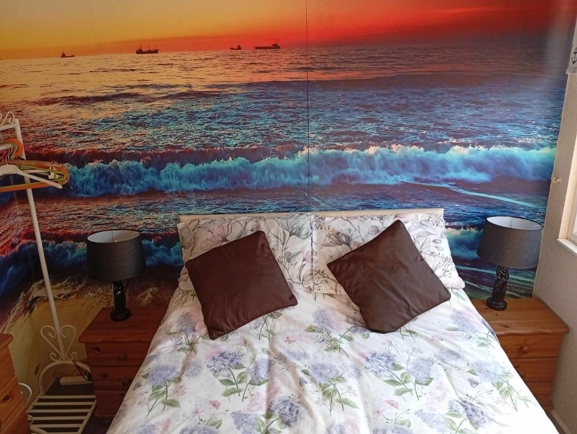 Holiday home Yeolde Woodern Seashak: Country Views & Pet-friendly Coastal Retreat